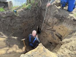 Aushub des Schadensbereichs zur Feststellung des Ausmaßes